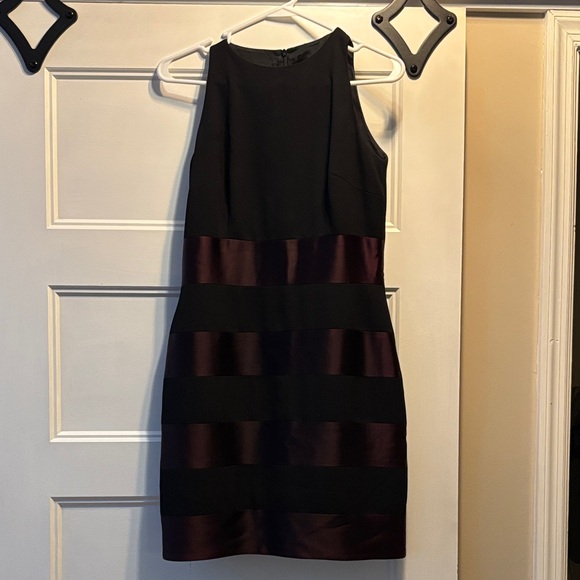 Laundry By Shelli Segal Black and Burgundy Mini Dress Sz 8 EUC - Picture 1 of 6